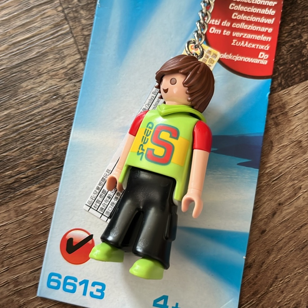 PLAYMOBIL Lego 6613 Skateboarder Action Figure Key Chain - Picture 4 of 8